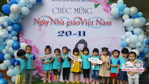 Hoạt động chào mừng gày nhà giáo Việt Nam 20/11 của các bé lớp MGB C4 