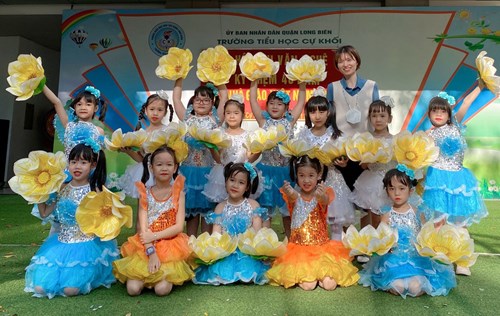 Những hoạt động chào mừng kỉ niệm 40 năm ngày Nhà giáo Việt Nam (20/11/1982-20/11/2022) của Cô và Trò khối Một Trường Tiểu học Cự Khối, Long Biên, Hà Nội