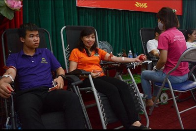 Công đoàn trường mầm non băc biên tích cực tham gia ngày hội hiến máu nhân đạo