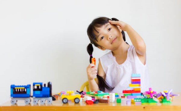 5 lợi ích khi cho con chơi đồ chơi xếp hình Lego Lớp MGL A2 sưu tầm