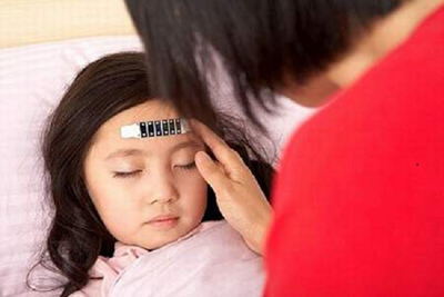 Trẻ ra quá nhiều mồ hôi- Xử lý thế nào