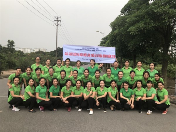 Công đoàn viên trường mầm non Hoa Sen tham gia giải chạy Báo Hà Nội mới lần thứ 45 Vì hòa bình năm 2018