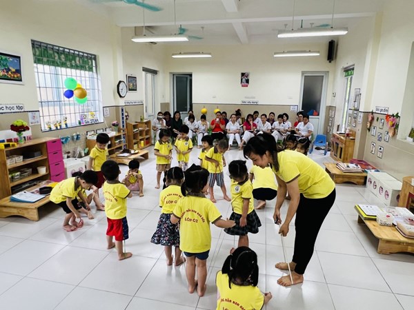 Trường mầm non Hoa Sữa tổ chức kiến tập các hoạt động giáo dục