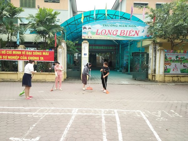Trường mầm non Long Biên duy trì vệ sinh môi trường lớp học  phòng chống dịch bệnh Covid - 19
