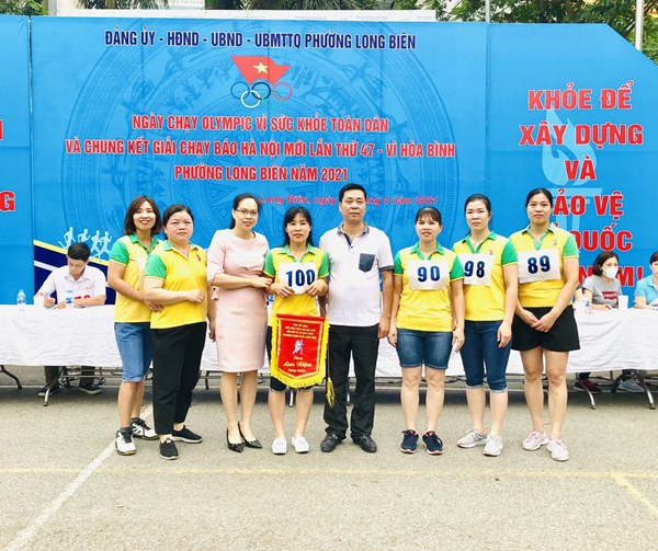 Trường mầm non Long Biên tham gia chạy Olypic do phường Long Biên tổ chức