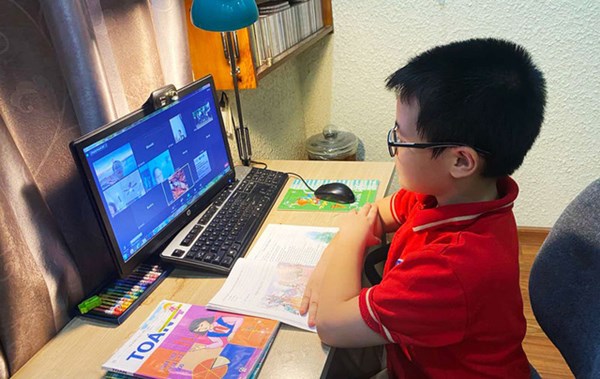 Học sinh Hà Nội tiếp tục học trực tuyến trong thời gian tới