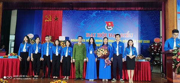Đoàn viên chi đoàn trường Mầm non Phúc Đồng tham dự Đại hội đại biểu Đoàn TNCS Hồ Chí Minh phường Phúc Đồng lần thứ XXIII, nhiệm kỳ 2022 - 2027.