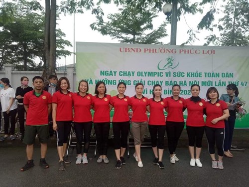 Công đoàn Mn Phúc Lợi  tham gia Ngày chạy Olympic vì sức khỏe toàn dân do UBND phường Phúc Lợi tổ chức