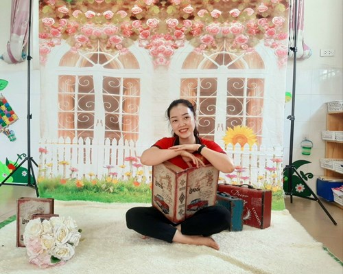 Cô giáo Nguyễn Thị Thu luôn năng động sáng tạo, nhiệt huyết với nghề