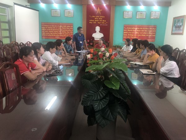 Chị bộ trường MN Thượng Thanh tổ chức cuộc họp họp chi bộ để lấy phiếu tín nhiệm nhân sự bí thư chi bộ nhà trường.