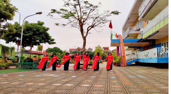 Trường mầm non Tuổi Hoa hưởng ứng tuần lễ áo dài Việt Nam 2022