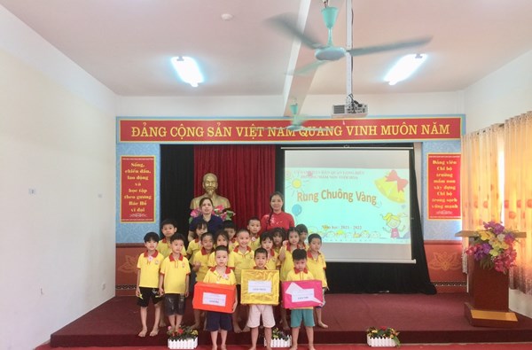 Trường mầm non Tuổi Hoa tổ chức Liên hoan “Chúng cháu vui khỏe” và  “Rung chuông vàng” cấp trường - Năm học 2021- 2022
