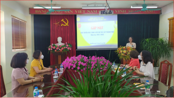 Hà Nội: Quận Long Biên gặp mặt đội tuyển học sinh giỏi cấp thành phố