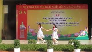 Hội thi văn nghệ chào mừng Kỉ niệm 40 năm ngày Nhà giáo Việt Nam (20/11/1982 - 20/11/2022) - Tiết mục dự thi của lớp 8A1