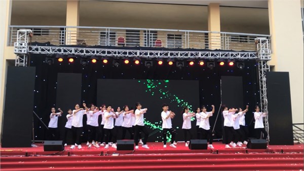 Liên đội THCS Sài Đồng đạt giải đặc biệt thi nhảy Flashmod trong ngày hội Mùa xuân ước mơ tuổi thơ cấp Thành phố tại Trường Lê Duẩn 
