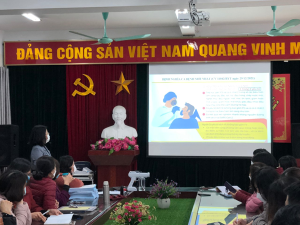 Trường THCS Sài Đồng tập huấn công tác phòng chống dịch Covid-19  cho CB, GV, NV toàn trường