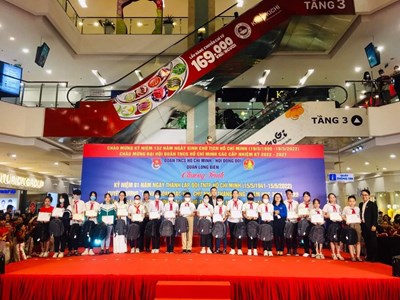 Bạn Hoàng Thanh Tú chi đội 9A7 trường THCS Sài Đồng rất vinh dự đạt danh hiệu “Cháu ngoan Bác Hồ - Chủ nhân Thăng Long” năm học 2021-2022