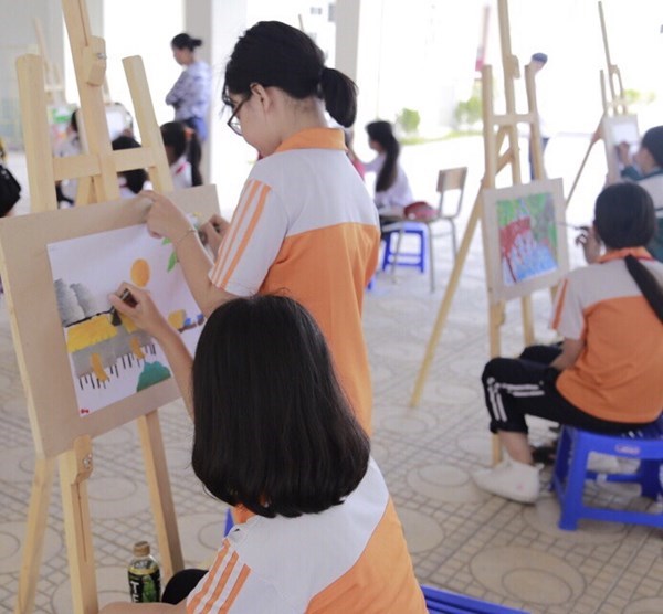 Tranh vẽ của học sinh mừng ngày nhà giáo Việt Nam