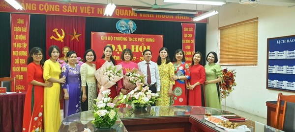 Đại hội Chi bộ trường THCS Việt Hưng nhiệm kỳ 2022-2025