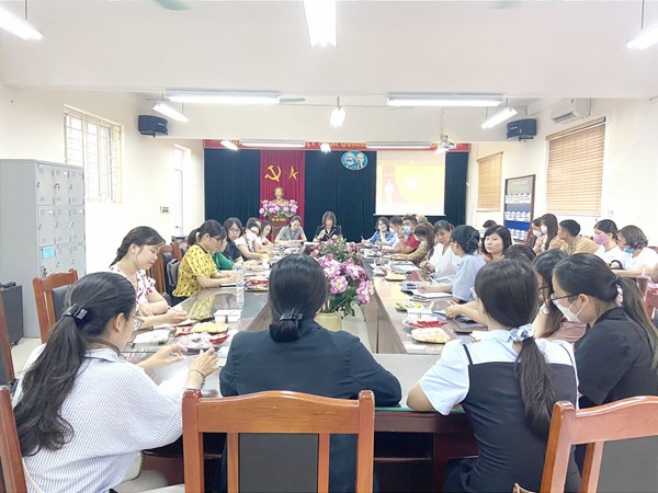 Trường THCS Việt Hưng tổ chức hội nghị triển khai nhiệm vụ năm học 2022 - 2023   