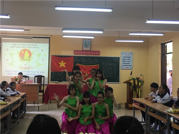 Liên đội THCS Việt Hưng tổ chức thành công đại hội Liên đội năm học 2017 - 2018