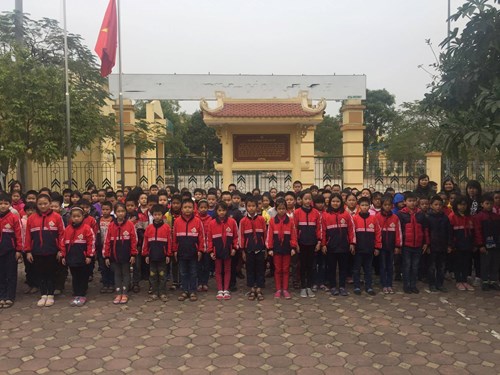 Trường tiểu học Cự Khối hưởng ứng tuyên truyền
 kỷ niệm 70 năm Ngày Toàn quốc kháng chiến
