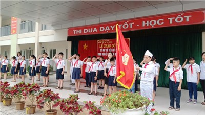 Trường Tiểu học Gia Thượng tổ chức kết nạp Đội viên đợt 2 trong năm học 2018-2019