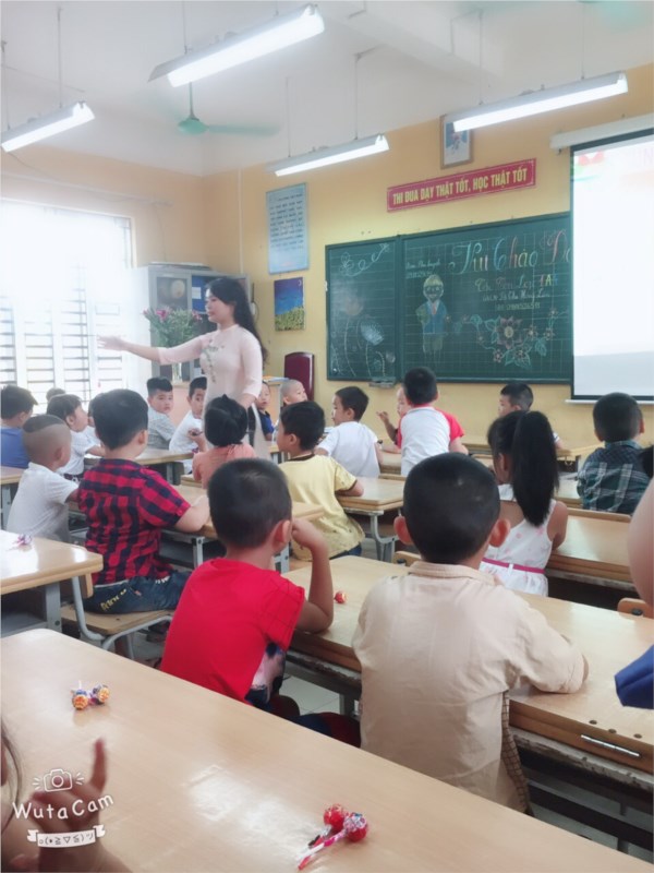Trường Tiểu học Long Biên chào đón các em học sinh lớp 1 năm học 2018 - 2019