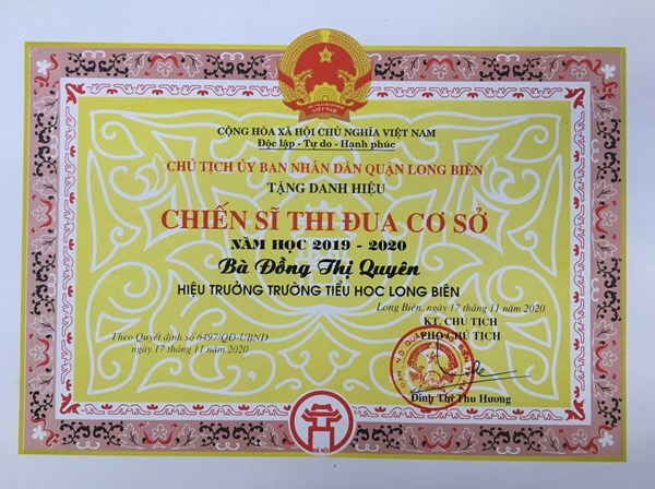 Đồng chí Đồng Thị Quyên - Hiệu trưởng trường TH Long Biên đạt danh hiệu chiến sĩ thi đua cơ sở năm học 2019 - 2020