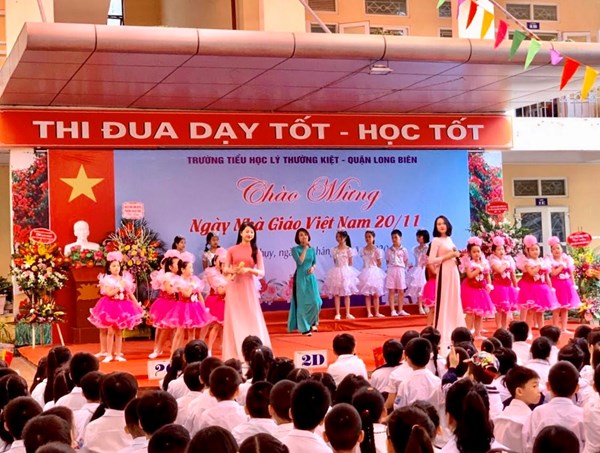 Lễ kỷ niệm chào mừng Ngày Nhà giáo Việt Nam 20-11 của trường tiểu học Lý Thường Kiệt 