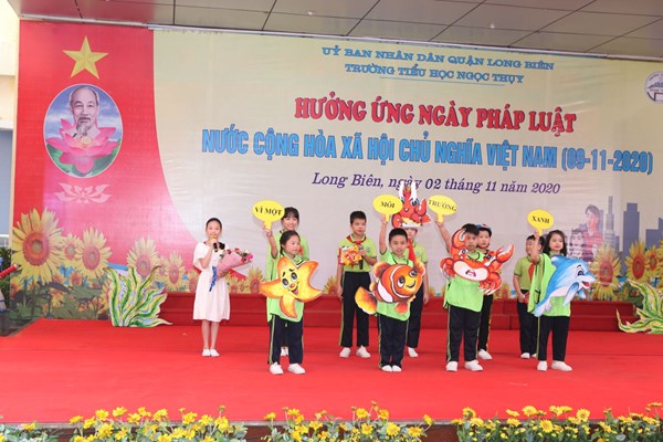 Trường Tiểu học Ngọc Thụy hưởng ứng Ngày Pháp luật nước Cộng hòa XHCN Việt Nam