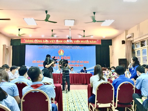 Liên đội Trường Tiểu học Ngọc Thụy tham dự Tọa đàm  “Đổi mới phương thức hoạt động Đội TNTP Hồ Chí Minh thành phố Hà Nội trong tình hình hiện nay”