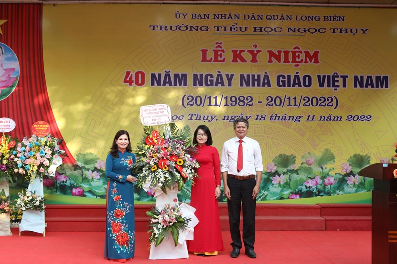 <a href="/hoat-dong-chung/le-ky-niem-40-nam-ngay-nha-giao-viet-nam-2011/ct/6759/566801">Lễ kỷ niệm 40 năm Ngày Nhà Giáo Việt Nam 20/11</a>