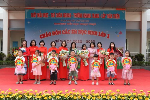   Trường Tiểu học Ngọc Thụy chào đón các em học sinh lớp 1 năm học 2022 - 2023