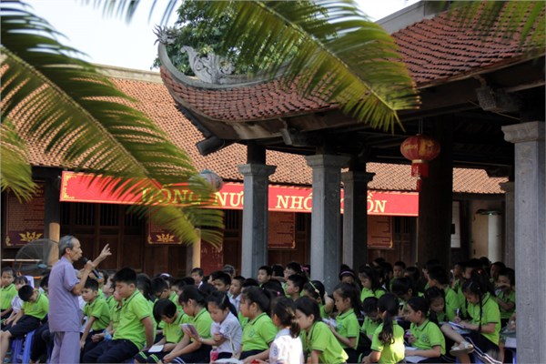  Trường Tiểu học Ngọc Thụy tổ chức cho học sinh lớp 3 tham quan, học tập di tích lịch sử địa phương năm học 2018 - 2019