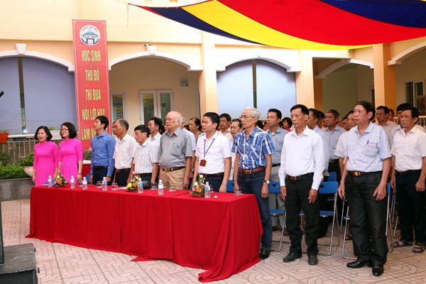 Hình ảnh các đồng chí lãnh đạo phường Ngọc Thụy tham dự buổi lễ 