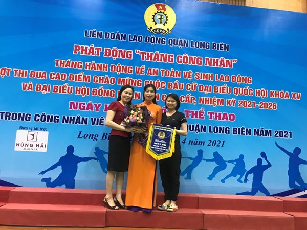 Công đoàn trường TH Phúc Đồng tích cực tham gia các HĐ thể thao