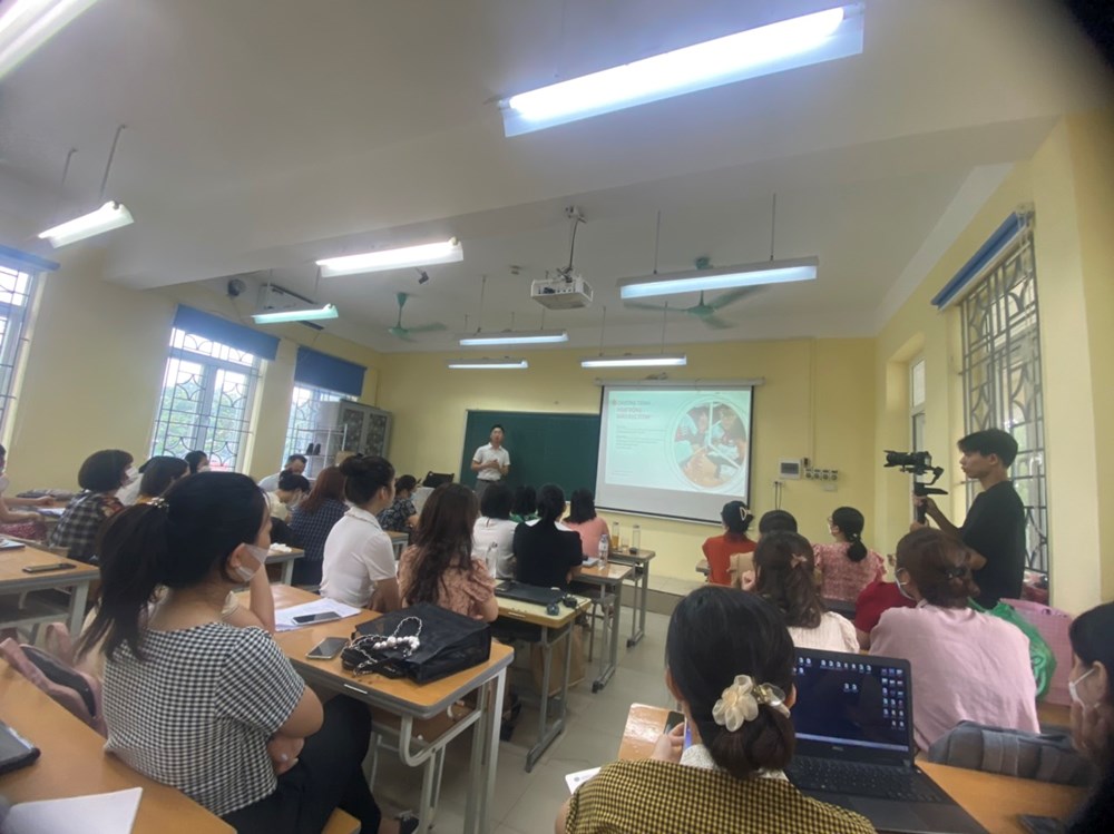 Trường Tiểu học Phúc Đồng tổ chức tập huấn mô hình dạy học STEM và STEM+