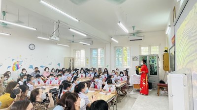 Trường tiểu học thanh am tổ chức chuyên đề phương pháp dạy học dự án với môn đạo đức lớp 5