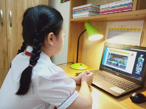 Một số biện pháp bảo vệ mắt, tai cho trẻ học online tại nhà