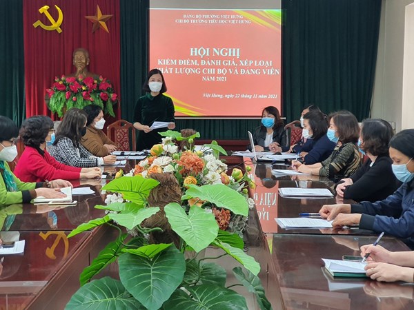 Chi bộ trường TH Việt Hưng tổ chức Hội nghị kiểm điểm, đánh giá, xếp loại chất lượng chi bộ và đảng viên năm 2021