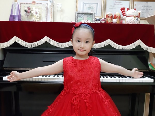 Đại sứ truyền cảm hứng – Cô học trò nhỏ Tuyết Chi