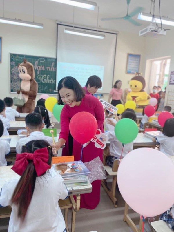 Trường Tiểu học Việt Hưng tưng bừng đón chào học sinh lớp 1, năm học 2022-2023. 