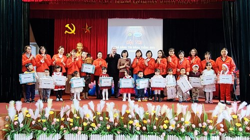 Trường mầm non Đô thị Việt Hưng tổ chức chương trình “ Toả sáng tài năng tiếng anh Enspire” và Tiệc buffet