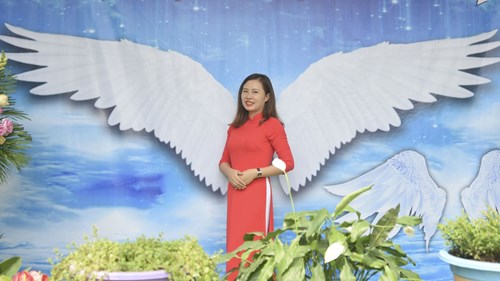 Cô giáo Nguyễn Thị Hồng Dương người mang sứ mệnh trồng người.