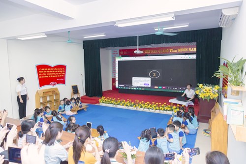 Trường mầm non Gia Thượng tổ chức kiến tập chuyên đề “Đổi mới phương pháp lĩnh vực phát triển nhận thức - Làm quen với toán  cho cấp học mầm non quận Long Biên