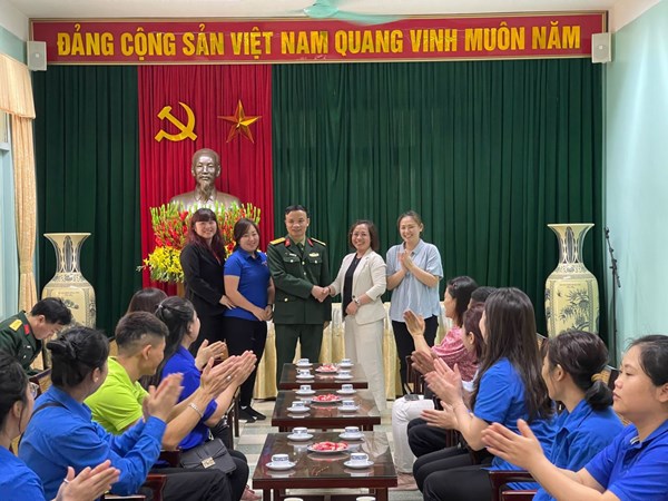 Đoàn viên thanh niên trường mầm non Hồng Tiến thăm quan khu di tích lịch sử K9 - Đá Chông và Đền thờ Bác Hồ ở huyện Ba Vì, Hà Nội