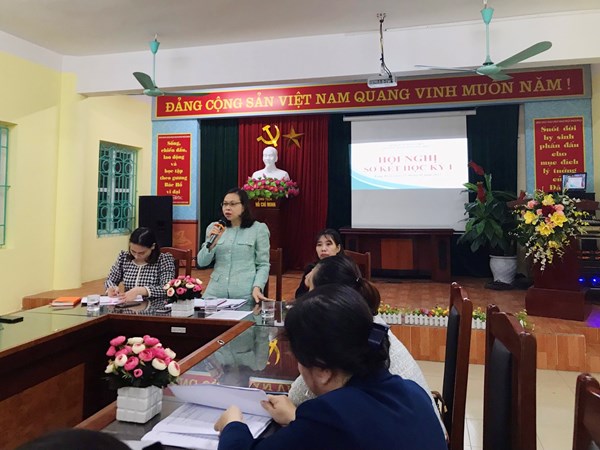 Trường mầm non Long Biên tổ chức Hội nghị Sơ kết học kỳ I năm học 2022 - 2023.