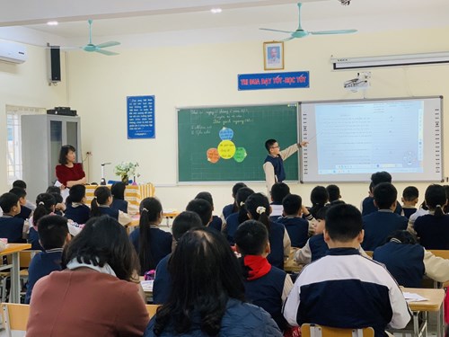 Chuyên đề môn Luyện từ và câu lớp 4 -  Bài Dấu gạch ngang. - do cô giáo Nguyễn Thị Cúc - Lớp 4A2