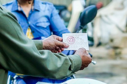 Sử dụng thẻ đi chợ trên địa bàn quận Long Biên